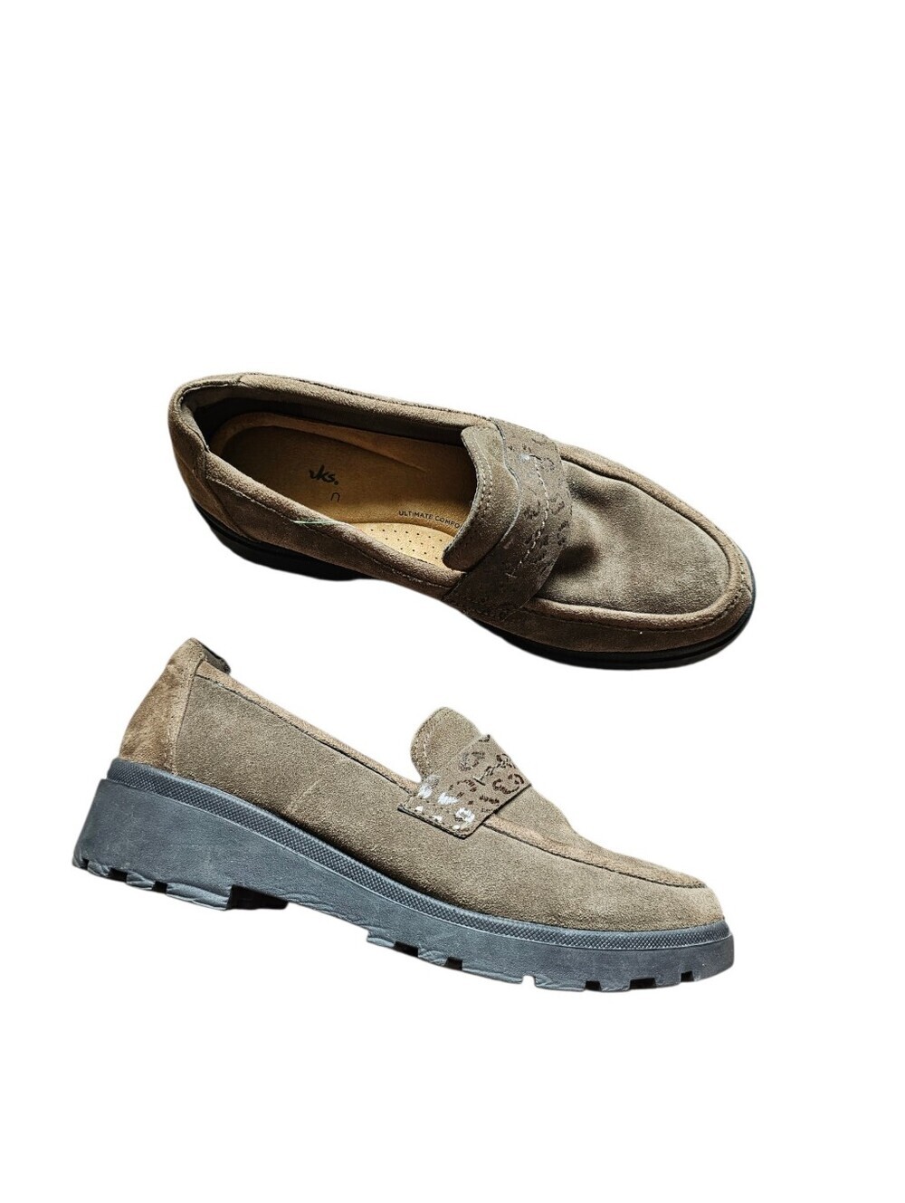 Clarks Suede Penny Loafers with Lug Sole Size 7 Wide